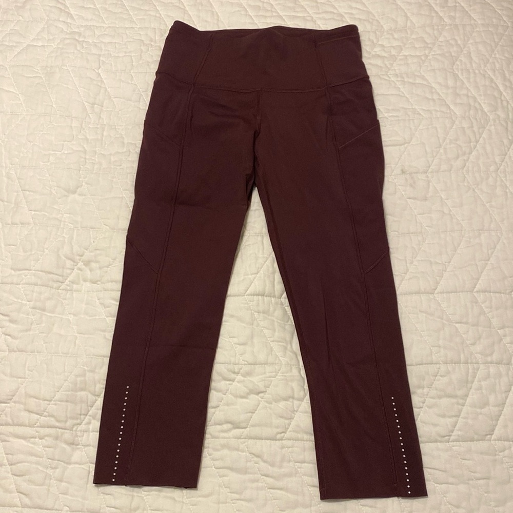 Maroon lululemon crop leggings with side pocket size 4.